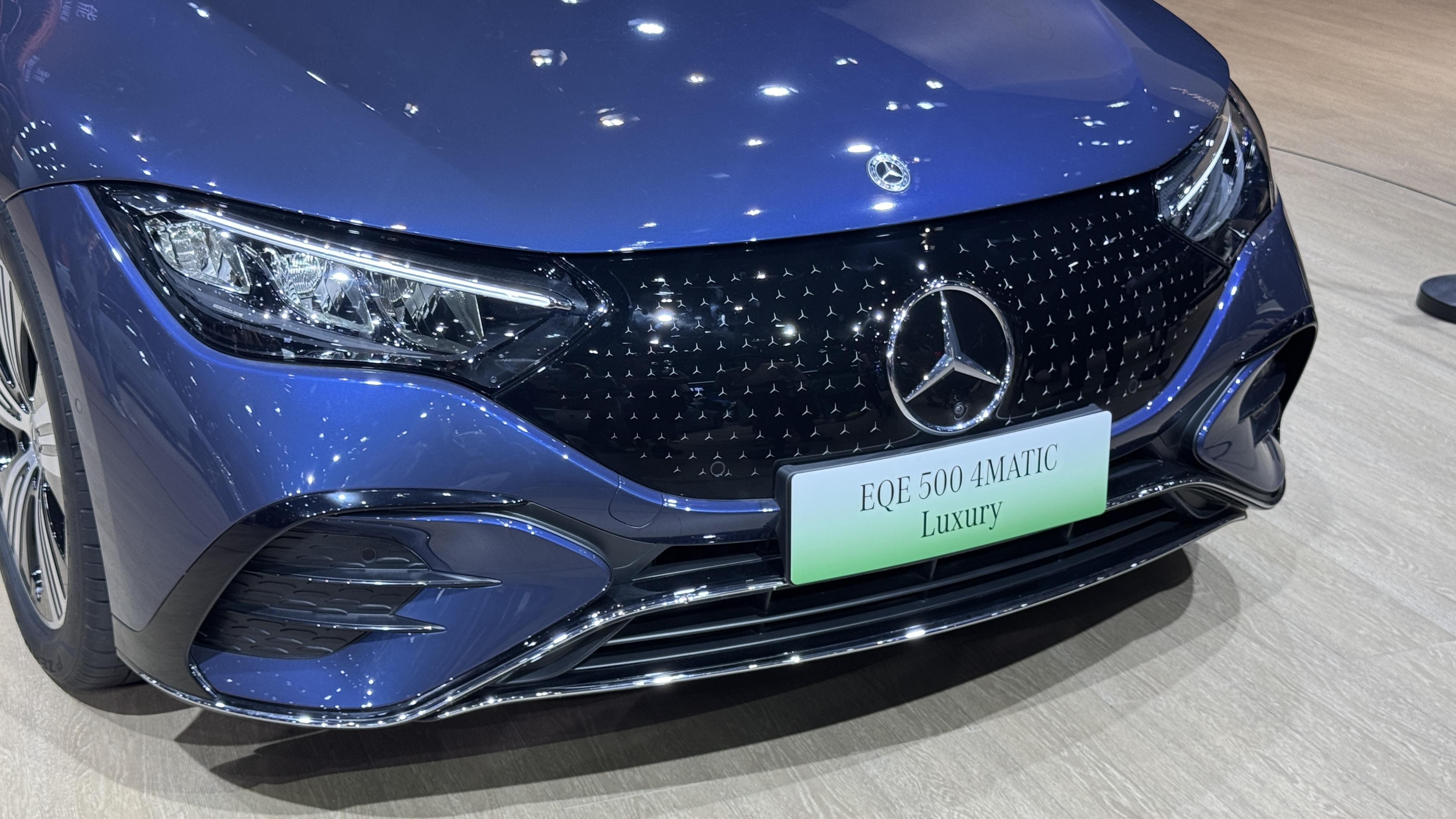 售價(jià)47.8萬起！奔馳全新EQE在廣州車展上市