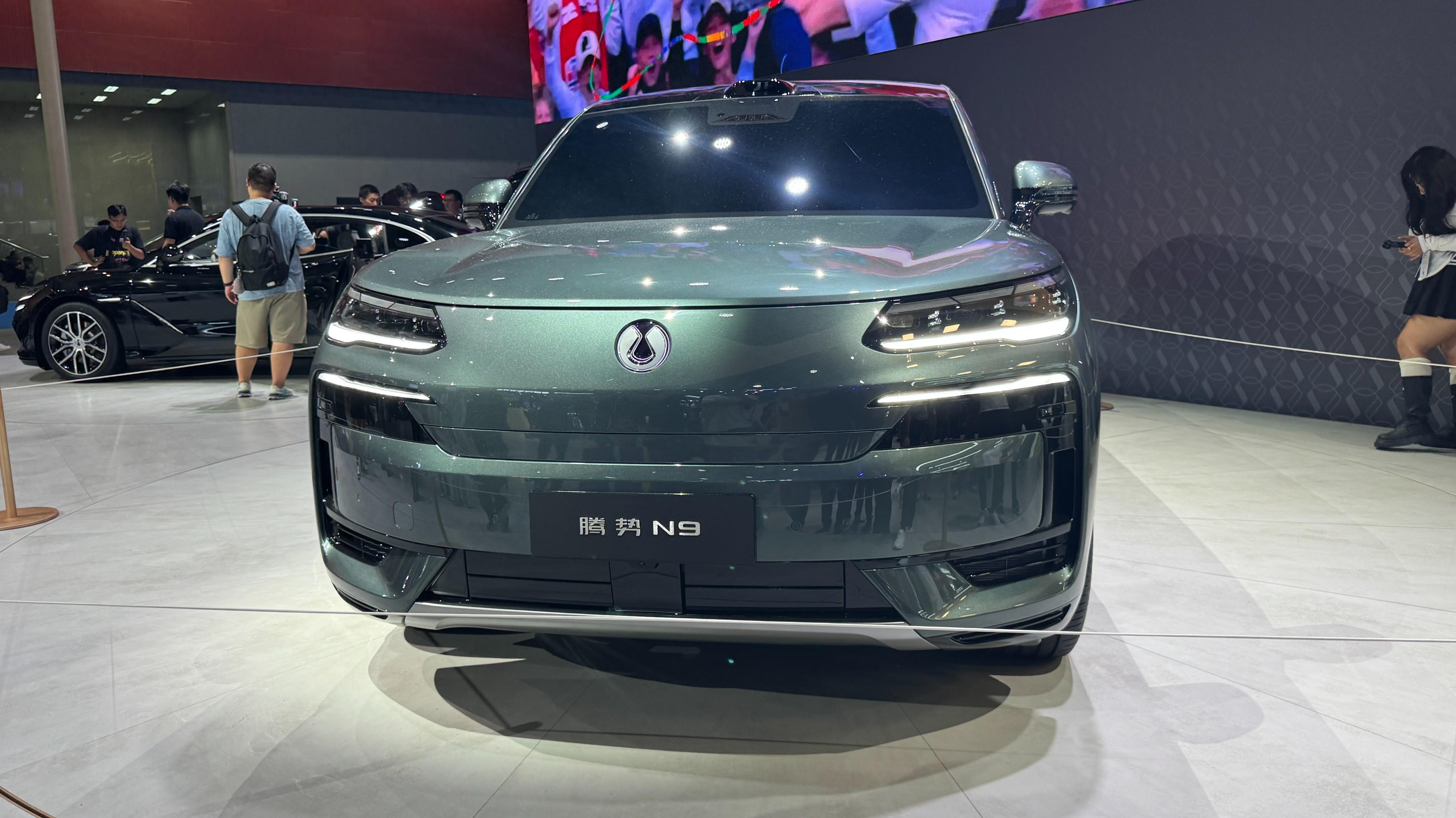 搭載易三方技術(shù)平臺(tái)！騰勢旗艦SUV N9在廣州車展正式亮相