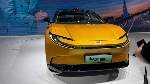 配有Toyota Pilot高階智駕系統(tǒng)！一汽豐田bZ3C在廣州車展首發(fā)亮相