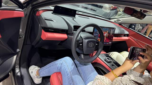 配有Toyota Pilot高階智駕系統(tǒng)！一汽豐田bZ3C在廣州車展首發(fā)亮相