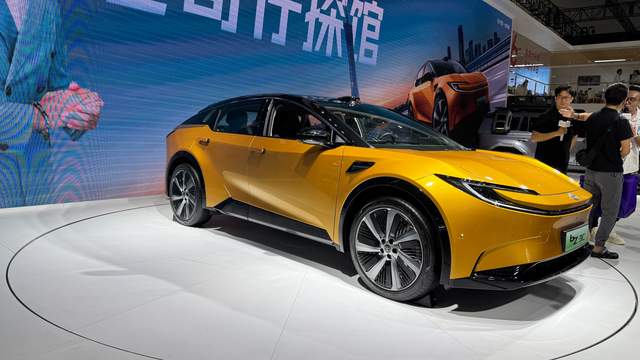 配有Toyota Pilot高階智駕系統(tǒng)！一汽豐田bZ3C在廣州車展首發(fā)亮相
