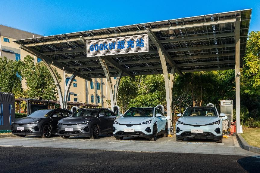 極狐阿爾法T5官方降價(jià)至高省4萬(wàn)，不用再做“等等黨”